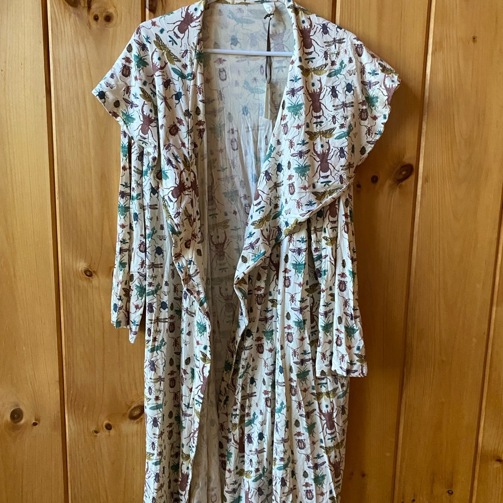 Kate Quinn Cream Insect Robe NWT!!!